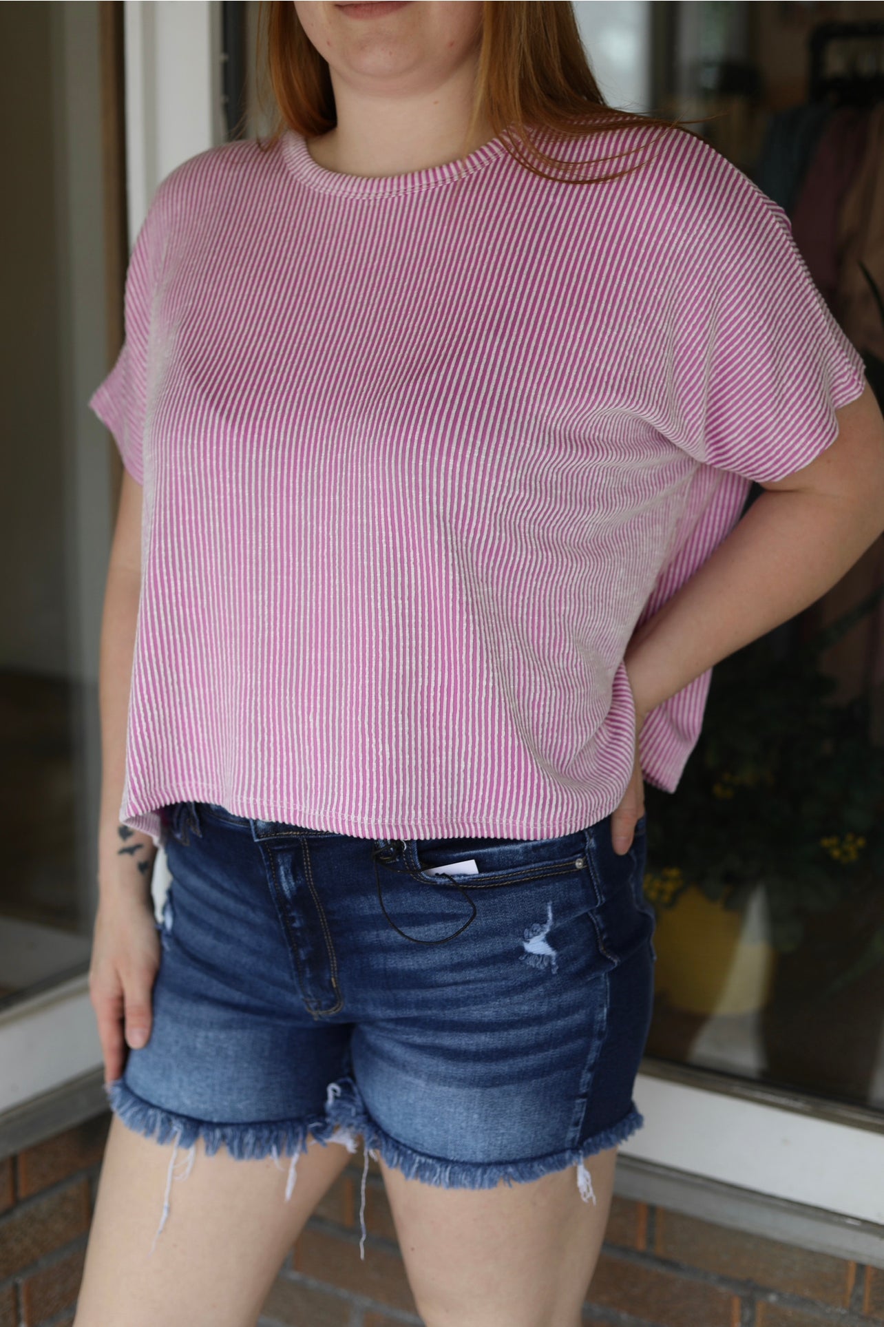 RIBBED STRIPED OVERSIZED SHORT SLEEVE TOP