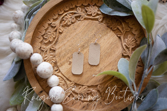 Barrel-Shaped Earrings: Cream