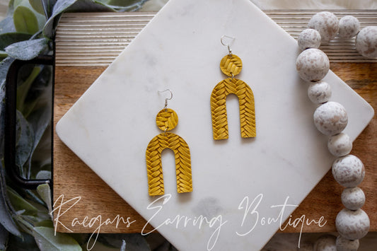 Rainbow-Shaped Earrings: Yellow Braided